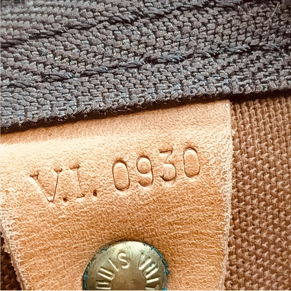 Auth Louis Vuitton Keepall 45 LV Gym Bag - Picture 6 of 13